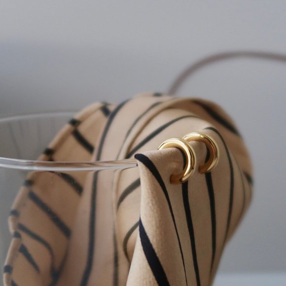 NEW 18K Gold Plated Round Tube Hoop Earrings - Picture 7 of 9